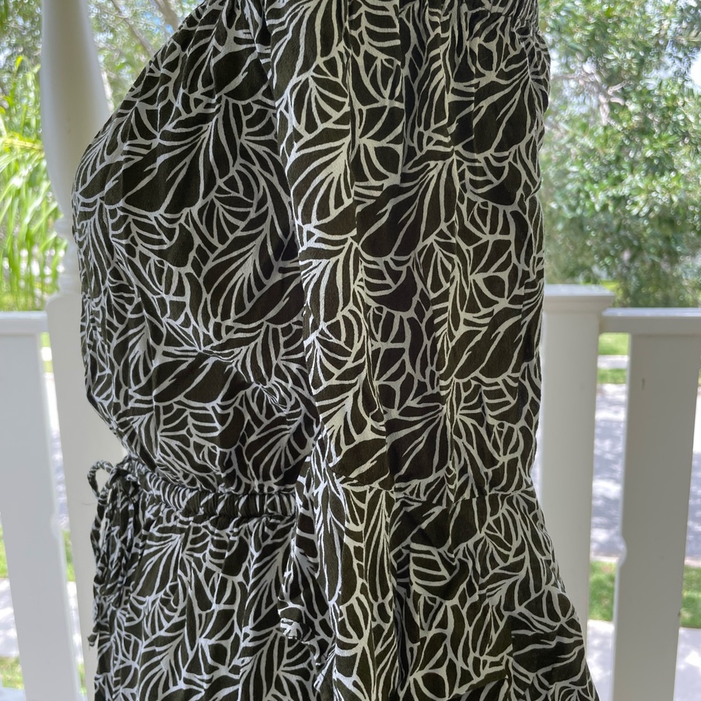 Express Womens Off the Shoulder Shorts Romper Green Small Olive Leaves Ruffle - Picture 10 of 16